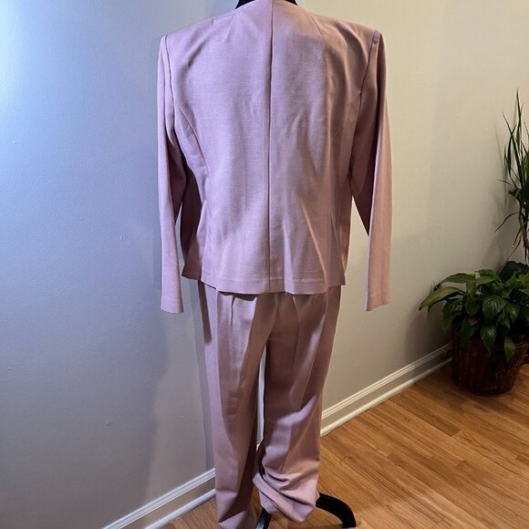 Kari New York Two-Piece Pantsuit with attached Necklace - Picture 4 of 7